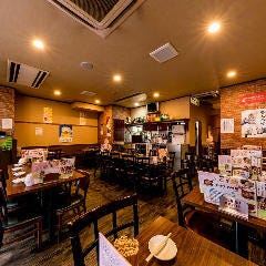 全200種食べ飲み放題 135酒場 池袋西口立教通り店_広々としたテーブル席は2～10名様まで