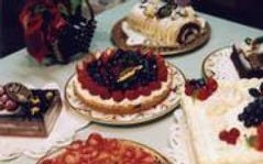 店内でお召し上がりのホールケーキのご予約承ります。
