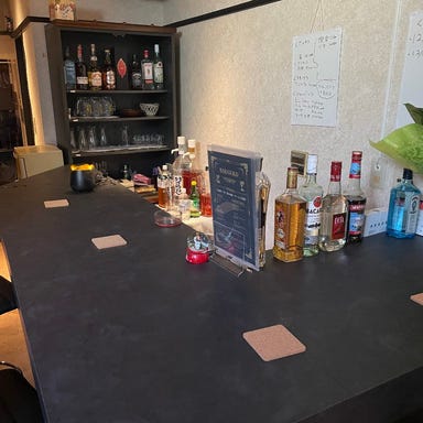 Bar Guild_カウンター席(1名様×4席)