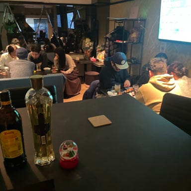 Bar Guild_一人でもみんなでも盛り上がれる空間