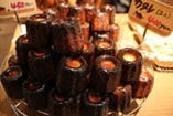 毎朝シェフが焼き上げる数量限定　カヌレ