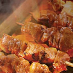 厳選鶏を毎日仕込んで 炭火で丹精込めて串焼きにしました！
