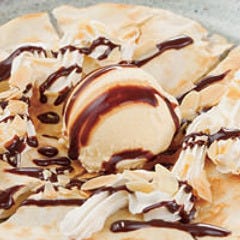 みんなでﾜｲﾜｲ取り分けて召し上がれ～ ピザチョコバニラ
