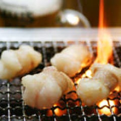 九州産のぷりっぷりの丸腸はコラーゲンたっぷり。