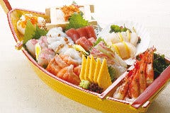 新鮮お造り単品・盛り合せ各種取り揃えております！