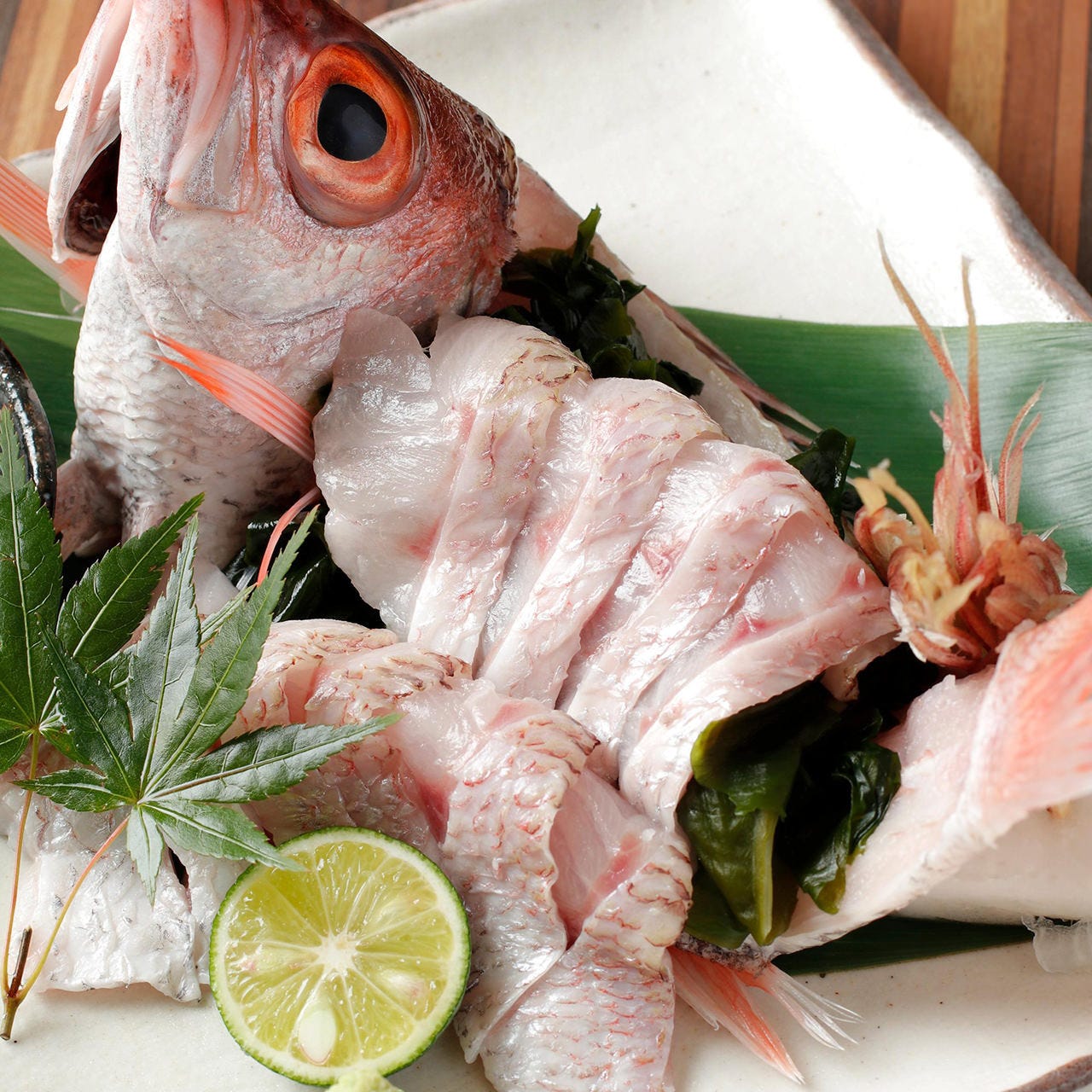 のどぐろの刺身 姿一本炭火焼 にぎりが味わえる のどぐろコース 8 800円 税込 飲み放題付11 000円の詳細 海鮮 炭火焼 上野 二代目 圭 上野 居酒屋 ぐるなび