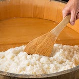 シャリは炊き立ての九州産のお米を使用