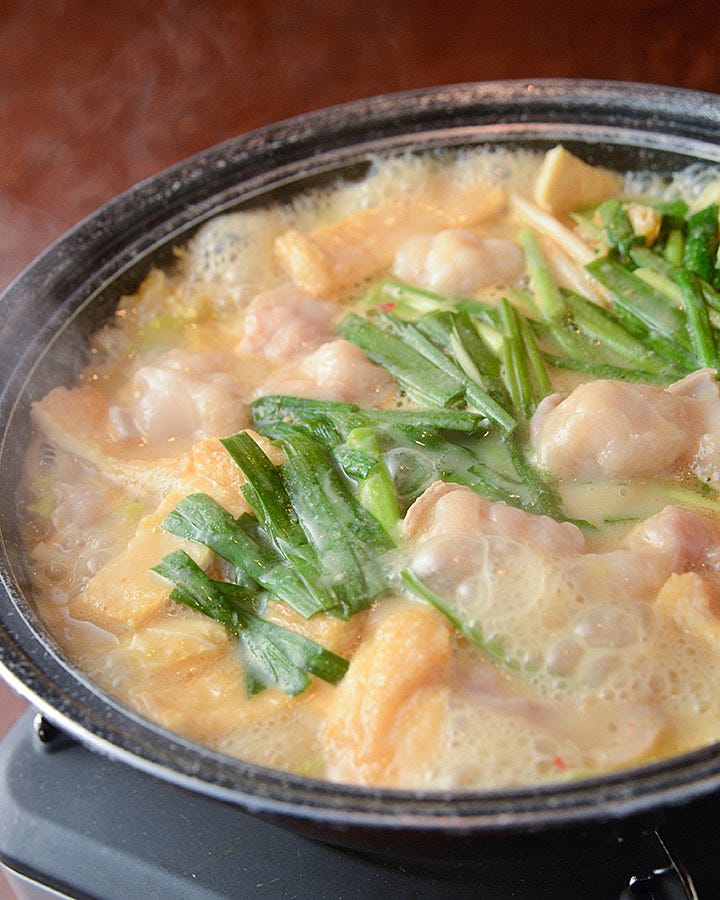 スープは鶏ガラと西京みそを
合せたコクのある味わい