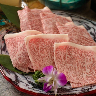個室しゃぶしゃぶ 金しし_贅沢な食材をふんだんに使用
