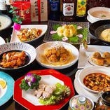 【多彩なコース】
海鮮料理や本格中華料理など多彩な料理を堪能