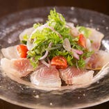 軽く燻製した鮮魚のカルパッチョ　～サラダ仕立て～