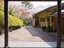 【本館・水仙】最大12名様（テーブル）