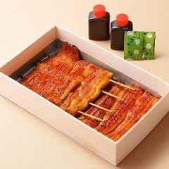 本場の上質なひつまぶしを御自宅でお愉しみ下さいませ。