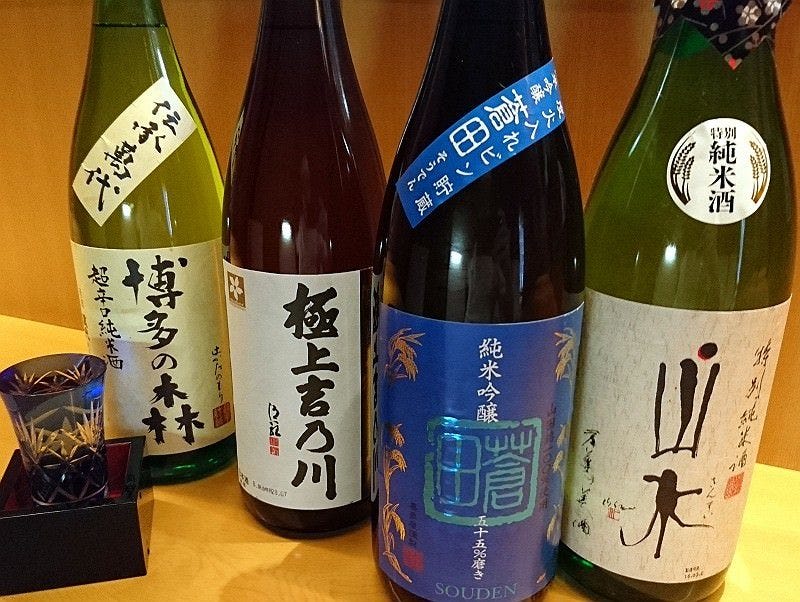 フグに合う日本酒を揃えております。
