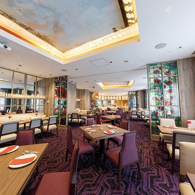 舞浜ビューホテル by HULIC ファンタジーダイニング_テーブル席(1~4名様×2卓)