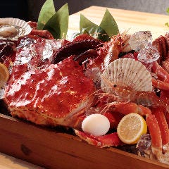新鮮な海の幸と極上カニが自慢の海鮮専門店！