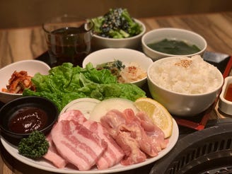 焼肉 Gyujin 大曽根店 ランチメニュー ぐるなび