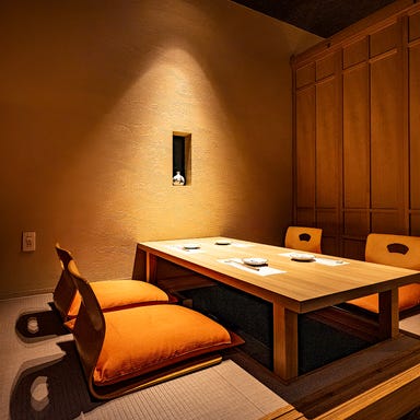 牛寿司 鉄板焼 個室 瑞祥 春吉本店_【掘りごたつ個室(2~4名様×3部屋)】記念日や接待・ご会食に最適な広々個室。