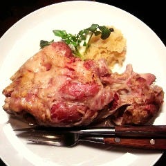 アイスバイン【骨付き豚スネ肉の塩漬け】