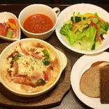 ④ソーセージ＆マッシュポテトグラタン