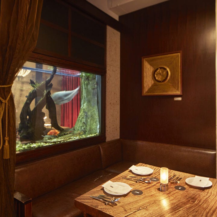 Den Aquaroom Akuarumuaoyama Photo Omote Sando Aoyama Dining Bar Gurunavi Restaurant Guide