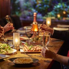 巨大水槽を前に逸品フレンチを堪能