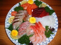 鮮度とボリュームには自信あり、お造り盛合せ（４人前）