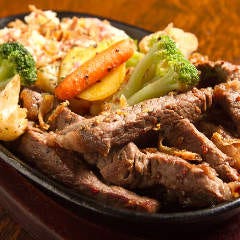 前菜からメインまでボリューム満点