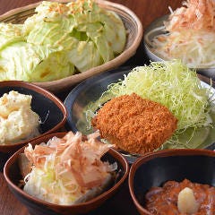 財布がピンチでも安心!一品料理が100円(税抜)~!