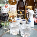 瓶ビールやハイボール、焼酎、日本酒、ワインまで充実の飲み放題ラインナップ！