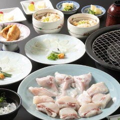 焼きふぐコース『風車（かざぐるま）』焼きふぐ・てっさ・ふぐ唐揚げなど逸品揃いでふぐを満喫する全9品