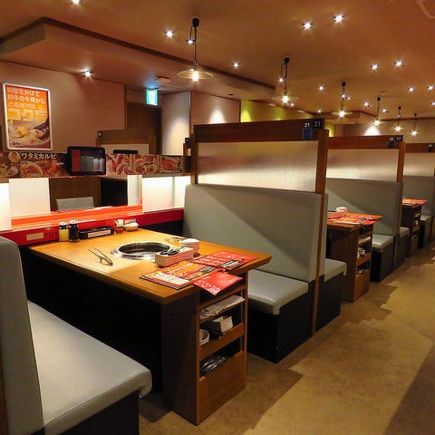 焼肉の和民 池袋東口店のテーブル席