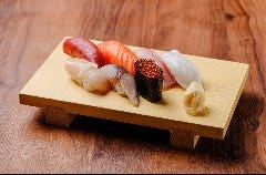 おまかせ寿司盛り合わせ