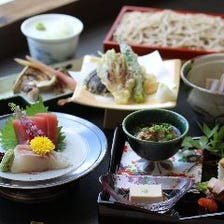 ◆【宴席コース】前菜、鰆木の芽焼き、鶏と筍の煮物、季節の天ぷら、国産二八蕎麦など旬素材コース♪