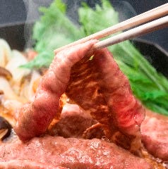 ランチタイムは定量ランチと 食べ放題ランチがございます！