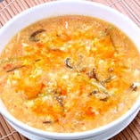 蟹肉入り酸味と辛味のスープ