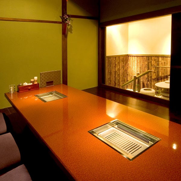 焼肉とオモニ料理 千日前 李休>