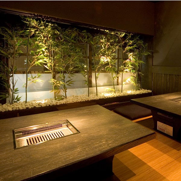 焼肉とオモニ料理 千日前 李休>