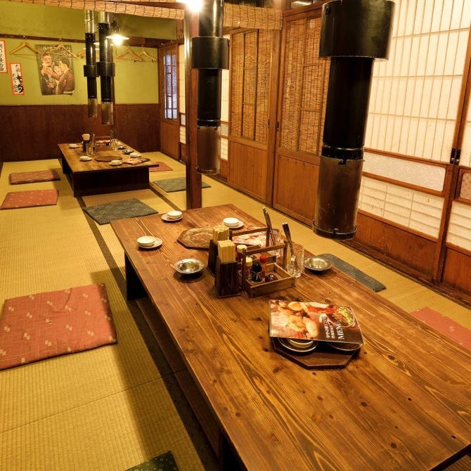 焼肉食べ飲み放題 もつ鍋居酒屋 夕やけ横丁三丁目 豊橋駅前店 豊橋 焼肉 ぐるなび