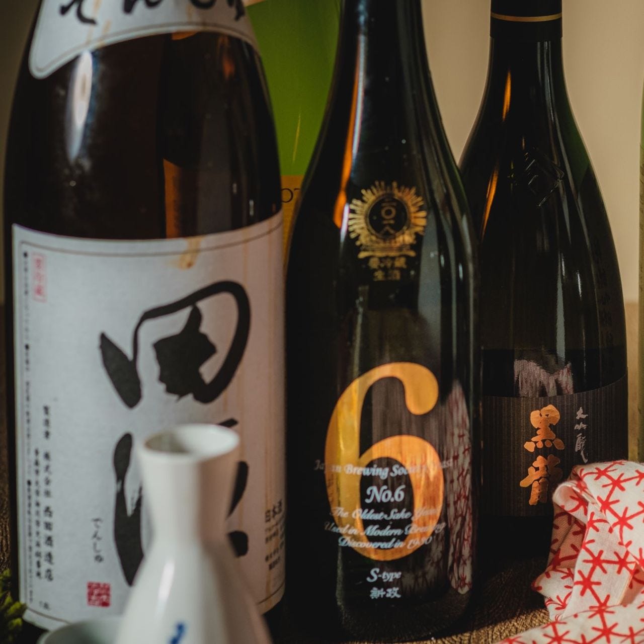 魚バルだからこそ銘柄日本酒は550円～のご提供です。