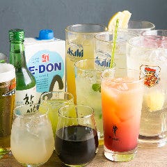 ビールやカクテル・ハイボールなどドリンクも豊富なラインナップ