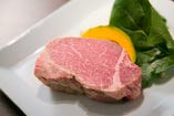 お肉も野菜も厳選素材を使用。上質な鉄板焼きをご堪能下さい。