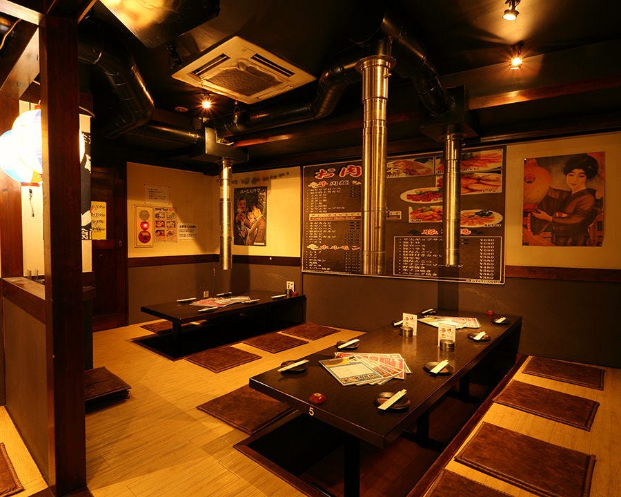 カルビちゃん 新宿店の内観