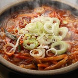 人気の韓国一品料理も全て手作り！お酒との相性も抜群です！