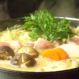 11月～３月限定の岩清水豚の味噌鍋も人気です