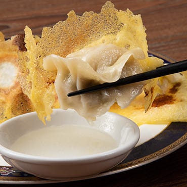 一味玲玲 品川店_熱々肉汁!16種の手作り本格餃子