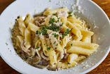 パスタ人気No.１！「ポルチーニと数種のキノコクリームペンネ」