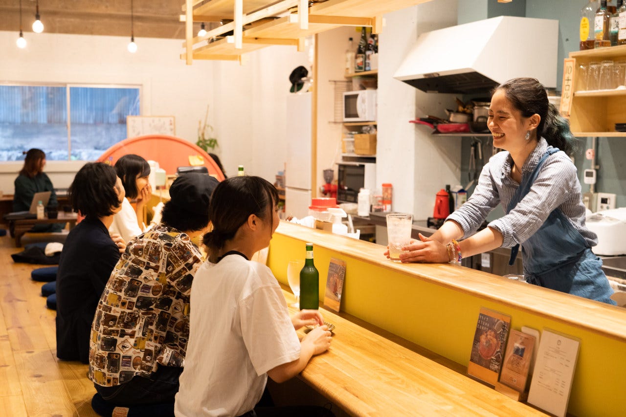 まほうのおかしやさん まほうのだがしや チロル堂（生駒） - 楽天ぐるなび