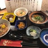 【平日限定】12/2からの週替わりランチ（鮭ハラスと豚汁、栗赤飯、ポテトサラダ）