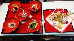 お食い初めや顔合わせなどお祝いの日にも。